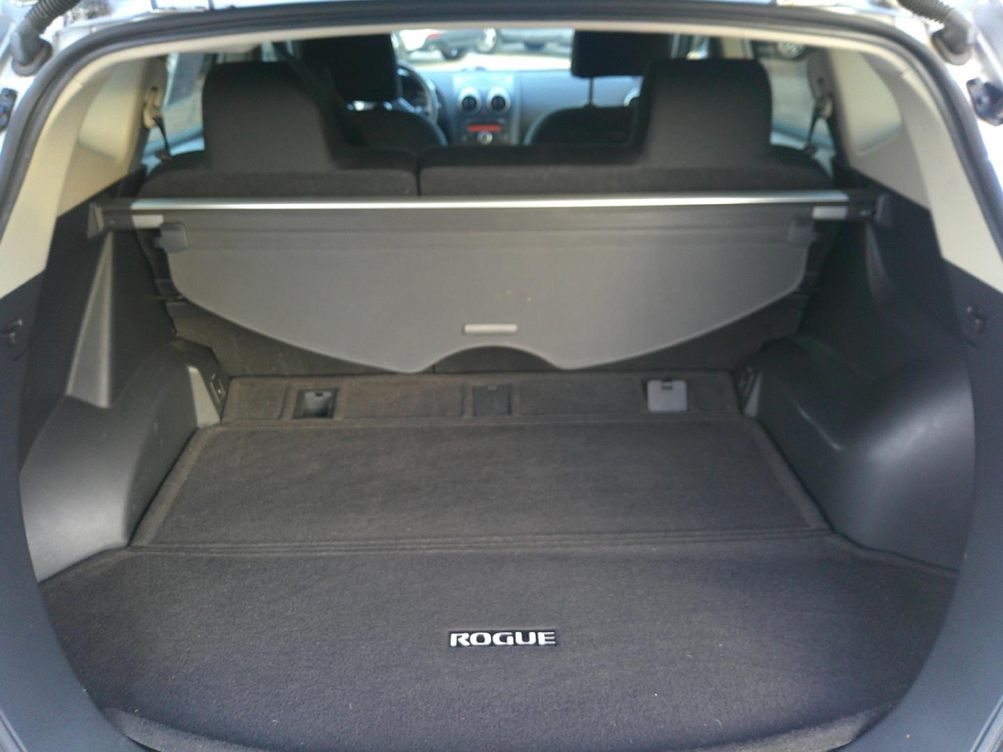 2012 SILVER NISSAN ROGUE S; SL; SV (JN8AS5MV0CW) , located at 1200 Cassat Avenue, Jacksonville, FL, 32205, (904) 695-1885, 30.302404, -81.731033 - Photo#5